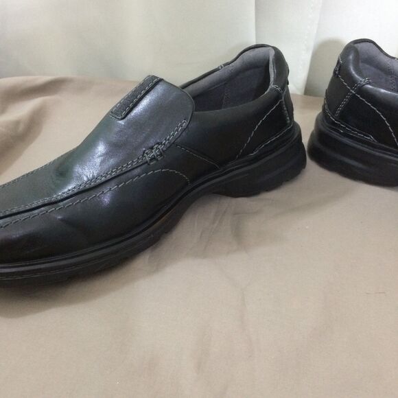 NEW Clarks Men’s Vanek Step Black Leather Slip On Loafers Memory Foam Size 9 - Picture 4 of 10